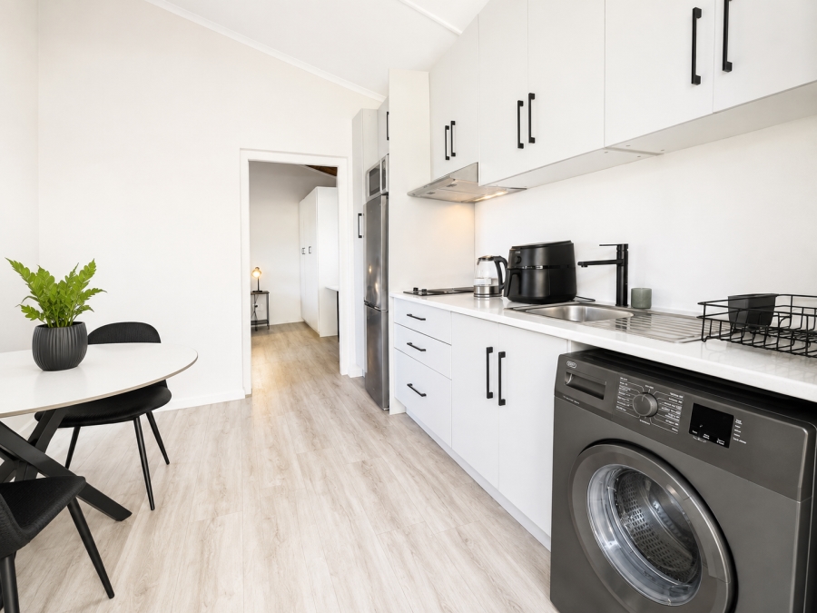 To Let 1 Bedroom Property for Rent in Loevenstein Western Cape